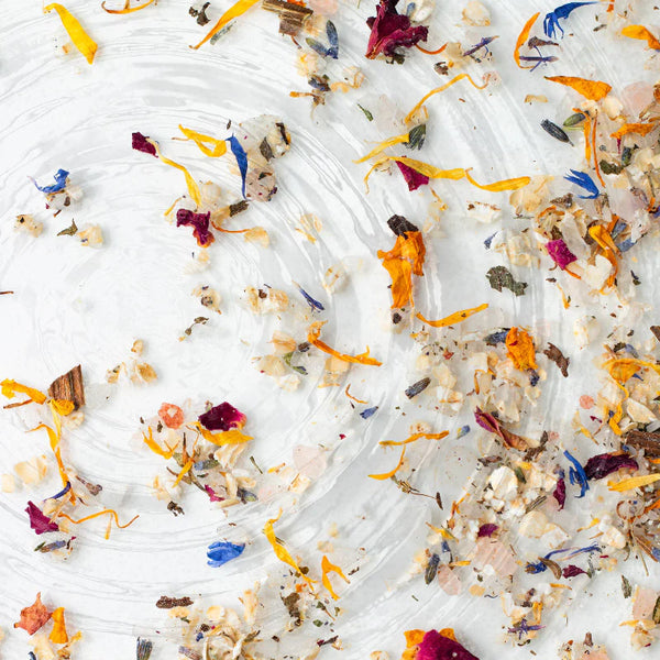 Botanical bath salts